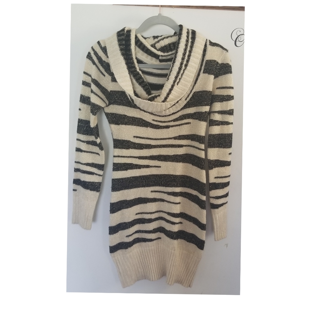 Boutique buy Zebra Print Loose Cowl sweater